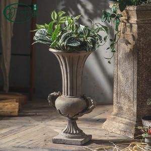 Jarrón de resina estilo Wabi Sabi, maceta artesanal de óxido de magnesio para decoración de jardín de escritorio o de pie. - Product Image 4