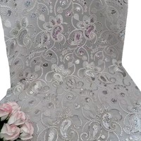 2026 Frühling/Sommer Chinesischer Stil Dreidimensionale Pailletten 100% Acryl Gestrickter Organza-Stickereistoff Geometrisch