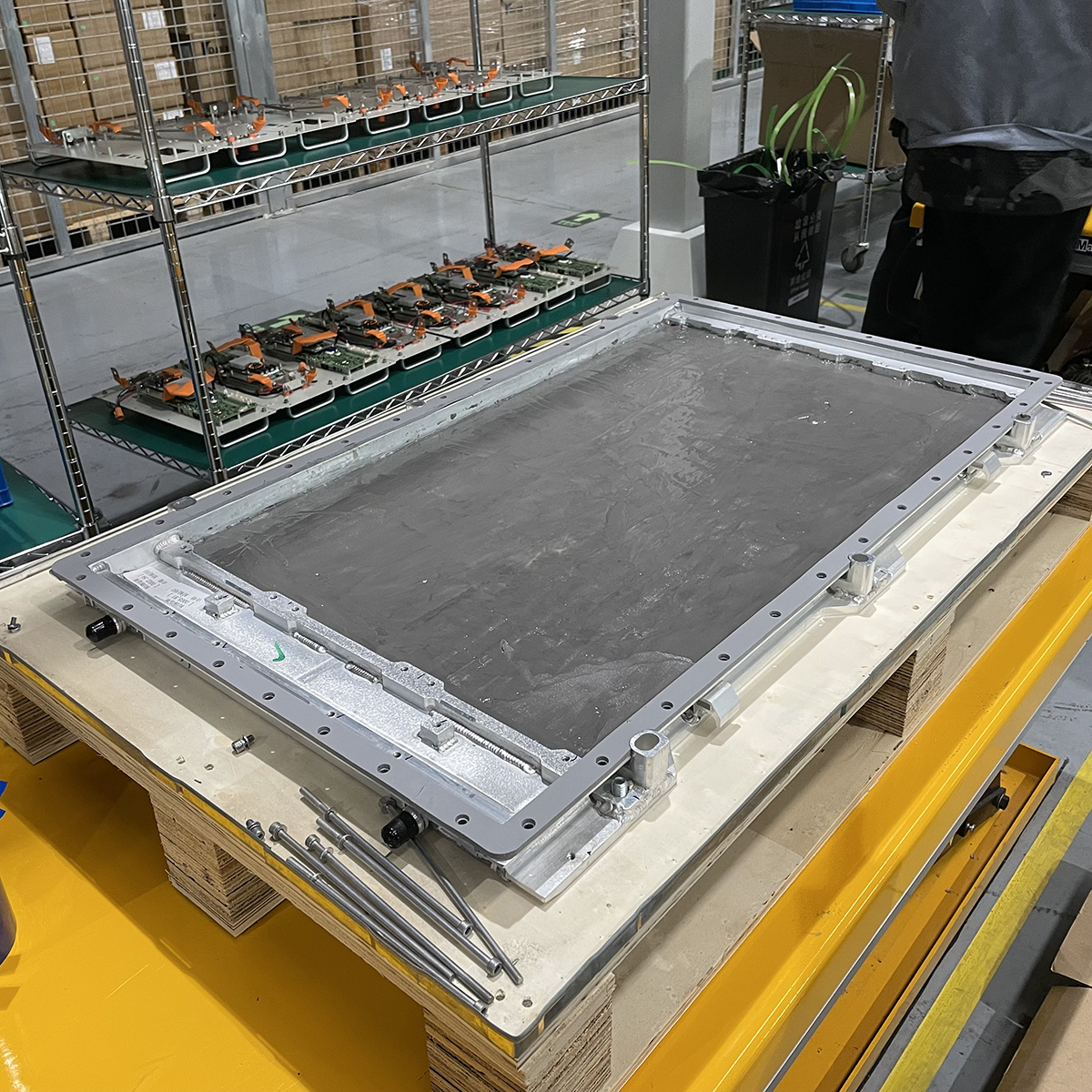 High Voltage 614.4V 690AH big power LiFePO4 Lithium Battery for Electric Traction Locomotive Tractor Trailer Dump Truck