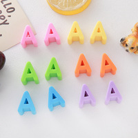 Perles de lettres en acrylique colorées de 6 mm de la marque QIQI, modèle 25-8-22, accessoires DIY pour chaînes de téléphone et porte-clés, emballées en OPP, fabriquées en Chine, Zhejiang