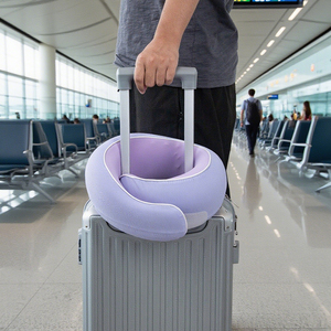 Almohada de Viaje Ecológica en Forma de U WANDER PLUS, 100% Poliéster, para Avión/Auto/Tren/Oficina, para Adultos, Color Morado - Product Image 6
