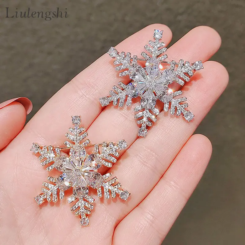 Elegant Austrian Crystal Winter Snowflake Brooch Pin Large Clear Rhinestone Snowflake Flower Corsage Brooches For Bridal