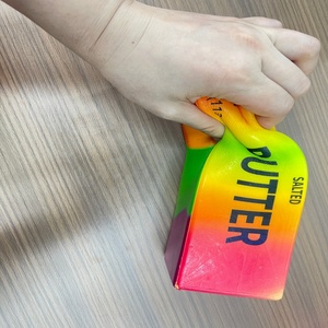 ลูกบอลบีบคลายเครียด PU สีสันสดใส ขนาดใหญ่ บีบแล้วคืนตัวช้า ของเล่นเสริมพัฒนาการ และของชำร่วยงานปาร์ตี้ - Product Image 3