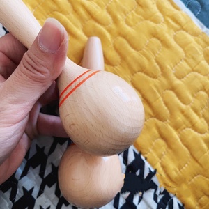 Wholesale Wood Maracas Shaker Hand Rattle Percussion <b>Musical</b> <b>Instrument</b> Educational Toy for Grasp Sight Listen Training Toy - Product Image 4