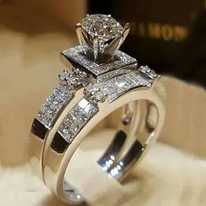 หรูหราสีเงินเพชรวงแหวนคลาสสิกแหวนแต่งงานเครื่องประดับปูลูกบาศก์เพทายแหวนหมั้นสำหรับผู้หญิง