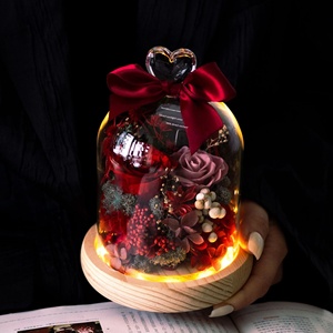 Cœur <span class=keywords><strong>de</strong></span> fleurs <span class=keywords><strong>éternel</strong></span>les préservées sous cloche en verre – Meilleure vente transfrontalière e-commerce – Cadeau souvenir Saint-Valentin et anniversaire - Product Image 1