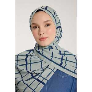 Écharpe à motif carré Pure Tone, vert clair et bleu marine, en satin de soie, design personnalisé, idéale pour l'été et le printemps - Product Image 1