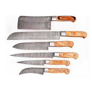 Ensemble de couteaux de chef en acier Damas faits à la main par PAK ENTERPRISES, manches en bois de noyer, design ambidextre, lames à 67 couches de 8 pouces, 6 pièces - Product Image 1