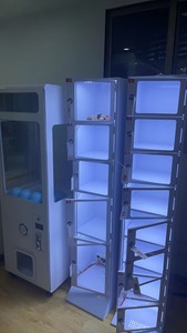 Fábrica Atacado Indoor Room Magic Box Cápsula Vending Machine Prêmio Locker LED Motherboard Motion Sensing Boneca Modelo Boutique - Product Image 4