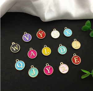 Accessoires de bijoux DIY, bracelet en émail double face, boucles d'oreilles, petit pendentif, breloque 26 lettres - Product Image 4