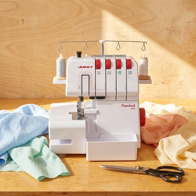 JUKKY New 843 Portable Overlock Machine High-Speed Metal Maquina Overlock Stitch Sewing Machine with New Semi-Automatic 4-Thread