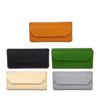 Étui à lunettes en cuir PU de haute qualité, sac à lunettes de soleil exquis à bords huilés, étui à lunettes en cuir PU épais avec fermeture magnétique