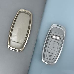 Porte-clés de voiture en métal et TPU pour <span class=keywords><strong>Audi</strong></span> A1 A3 A4 Allroad A5 A6 Q3 <span class=keywords><strong>Q5</strong></span> Q7 R8 RS RS7 S3 S4 S7 SQ5 TT accessoires de couverture de porte-clés de voiture - Product Image 3