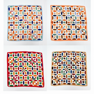 Sciarpa Quadrata Geometrica 70x70Cm con Motivo Colorato per Accessorio di Moda - Product Image 1