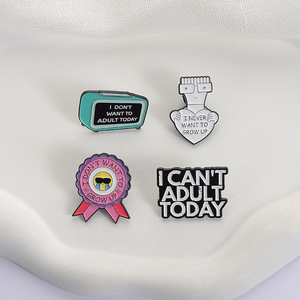 Badge en métal plaqué or gravé, lettres créatives, motif graffiti scientifique et dessin animé, cadeau exquis pour anniversaire, vente en gros - Product Image 3