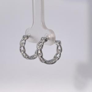 Pendientes de Aro de Latón Chapados en Oro Estilo Hip-Hop Geométrico de Tianyu Gems con Diseño de Cadena Gruesa y Sin Piedras Preciosas - Product Image 5