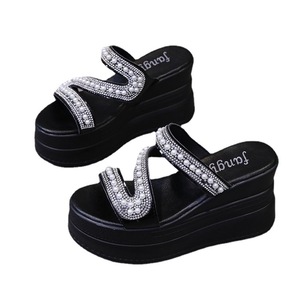 Nuovi Stili di Pantofole <span class=keywords><strong>Bianche</strong></span> <span class=keywords><strong>con</strong></span> Perle e Diamanti, Morbide Pantofole da Interno Comode <span class=keywords><strong>con</strong></span> <span class=keywords><strong>Zeppa</strong></span> di 9cm, Moda Femminile - Product Image 5