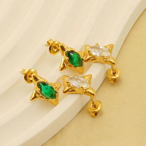 Nuovo Set di Orecchini con Zirconi Ispirati ai Designer - Gioielli di Moda in Acciaio Inossidabile Placcato Oro 18K - Product Image 4