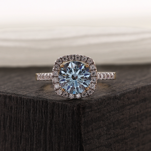 Bague élégante la plus vendue avec pierre bleue et diamant de laboratoire taille ronde étincelant, en or 14 carats, bijoux de mariage - Product Image 1