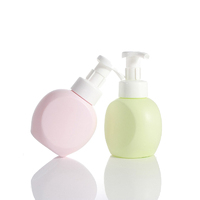 Flacon pompe en mousse HDPE rose de 300 ml, ovale plat, pour savon pour les mains, shampoing et nettoyant pour le visage
