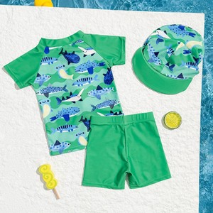 <span class=keywords><strong>Maillot</strong></span> <span class=keywords><strong>de</strong></span> <span class=keywords><strong>bain</strong></span> trois pièces pour enfants <span class=keywords><strong>de</strong></span> 0 à 24 <span class=keywords><strong>mois</strong></span> et <span class=keywords><strong>de</strong></span> 2 à 3 ans, avec short et chapeau - Product Image 2