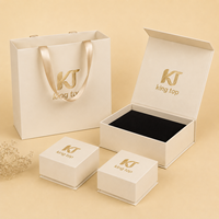 Petites boîtes cadeaux en carton pour bijoux Mini boîtes en papier avec couvercles pour colliers Bracelets Boucles d'oreilles Bagues et artisanat