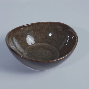 Platos de Cerámica de Estilo Japonés Agung Keramik, Tazones para Servir con Esmalte Reactivo, Tazón para Salsas Hecho a Mano con Acabado Brillante, Tamaño Pequeño para Uso Diario - Product Image 1