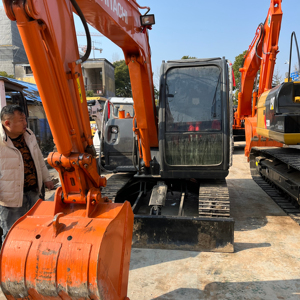 Excavadora Usada Hitachi ZX60 de 6 Toneladas en Buen Estado, Disponible a Bajo Precio, Adecuada para Ingeniería Agrícola - Product Image 2
