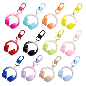 Porte-clés mini-casque 3D, Charme mignon en acrylique pour écouteurs, Pendentif de sac coloré pour les amateurs de musique et les adolescents - Product Image 4