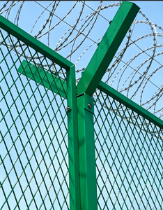 Clôture de prison en métal haute sécurité enduite, résistante à l'escalade et à la corrosion, épaisseur 0,8-1,2 mm, marque Guohui, pour clôtures de périmètre de prison - Product Image 5