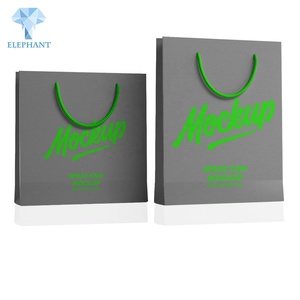 Sacs d'emballage noirs personnalisés à bas prix, 100 g/m², 120 g/m², 250 g/m², sacs en papier de grande taille avec logo, vente en gros - Product Image 3