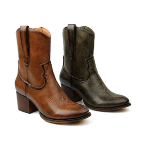 <span class=keywords><strong>Botas</strong></span> de invierno cálidas para mujer, zapatos informales de tacón grueso y lluvia personalizados - Product Image 1