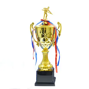 Individuelles neues Design Metall Gold Billiarden-Trophäe beliebte Figuren Snooker-Trophäe mit großem Pokal für Meister Verein Liga
