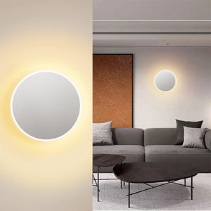 Applique da parete bianca 12W con design moderno, ideale per illuminazione decorativa e funzionale in case e uffici. - Product Image 2