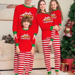Pijamas de Natal Personalizados para Família, Conjunto de Roupas Listradas Vermelhas para Mãe e Filho - Product Image 1