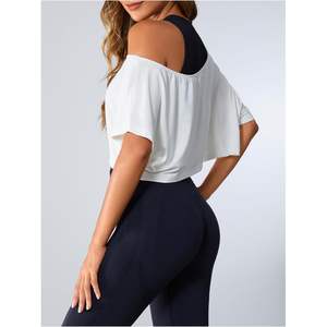 Haut court de yoga asymétrique pour femme, col épaules dénudées, manches mi-longues, t-shirt de sport respirant en Spandex et Polyester - Product Image 4
