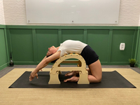 Banc de flexion dorsale de yoga en bois personnalisé de haute qualité et cadeau d'équipement de fitness extensible