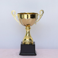 Coupe de football en gros personnalisé Sport or natation Badminton basket-ball football Golf course Marathon récompenses métal trophée tasse