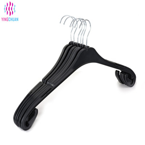 OEM-Service Kleiderbügel Leichtgewichtig Hochbelastbar Flexibel Kostengünstig Anpassbare Kunststoff-Kleiderbügel für Bekleidungsgeschäfte - Product Image 1