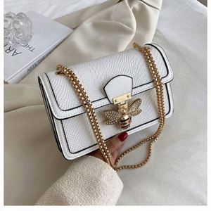 Sac à bandoulière carré grande taille tendance rétro pour femme Usa Mairun 2024, texture chic occidentale, doublure en PU, fermeture éclair, chaînes, modèle 823 - Product Image 6