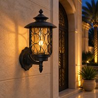 Lanterne murale décorative d'extérieur avec écran métallique géométrique pour l'éclairage de villa
