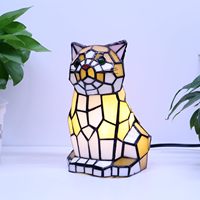   Lampe de table LED en forme de chat avec verre teinté jaune et blanc, design moderne, abat-jour carré en dôme pour chambre, résine AC personnalisée