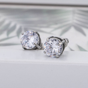 ต่างหูแฟชั่นสไตล์เกาหลี ไทเทเนียมสตีล ประดับเพชรซิคอนทรงกลมเจียระไนแบบเหลี่ยมคมกริบ  แบบหนีบ  สำหรับทุกเพศ  เหมาะเป็นของขวัญ - Product Image 1