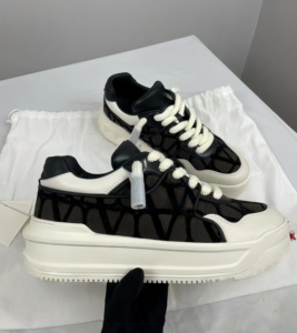 Nuove <span class=keywords><strong>Scarpe</strong></span> Sportive <span class=keywords><strong>da</strong></span> Uomo 2025 di Tendenza, <span class=keywords><strong>Scarpe</strong></span> Casual e <span class=keywords><strong>da</strong></span> <span class=keywords><strong>Corsa</strong></span> di Alta Qualità, <span class=keywords><strong>Scarpe</strong></span> <span class=keywords><strong>da</strong></span> Donna di Lusso Firmate con Borchie, Sneakers Casual - Product Image 4