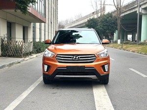 Hyundai Ix25 2015 1.6 DLX 2WD Automático, Auto Usado Barato, Volante a la Izquierda, SUV Compacto, Techo Panorámico - Product Image 2