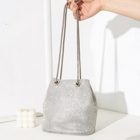 Sac à main de soirée de luxe pour femme, brillant, entièrement orné de diamants, sac seau à bandoulière étincelant pour fête avec chaîne