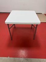 Günstiger Direktvertrieb Moderner Outdoor-Esstisch 86cm Klappbarer Quadratischer Plastiktisch Leicht zu Reinigen Tragbar Robust Picknick-Tisch Weiß HDPE