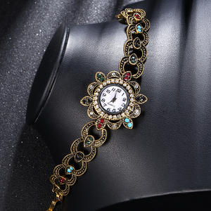 Montres à quartz pour femmes en argent antique <span class=keywords><strong>plaqué</strong></span> vintage, prix bas, bracelet de sport, <span class=keywords><strong>montre</strong></span> pour femmes, fabricant - Product Image 4