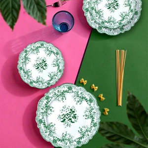 <span class=keywords><strong>Ensemble</strong></span> <span class=keywords><strong>de</strong></span> vaisselle en porcelaine enchanteur avec motifs floraux et végétaux verts délicats pour des tables <span class=keywords><strong>de</strong></span> mariage rafraîchissantes - Product Image 5