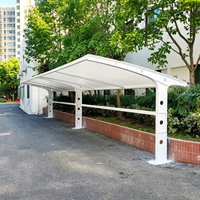 Structure de toit en tissu personnalisée, moderne, pour garage extérieur, imperméable, en PVDF, à structure arquée, ignifuge, résistante aux UV, pour abri de stationnement de voiture